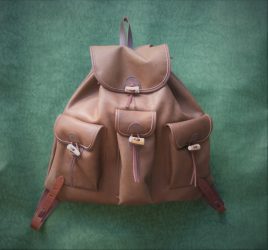 Nagy szarvasbőr hátizsák agancs gombokkal (exkluzív kivitel)